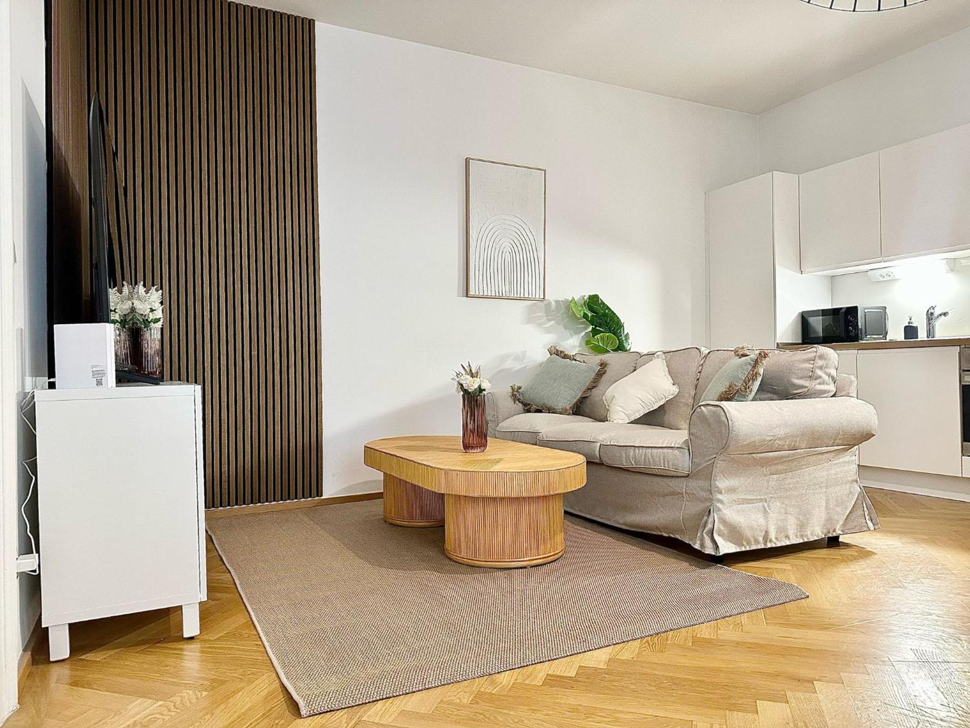 Designer Apartment Near Main Station Відень Екстер'єр фото